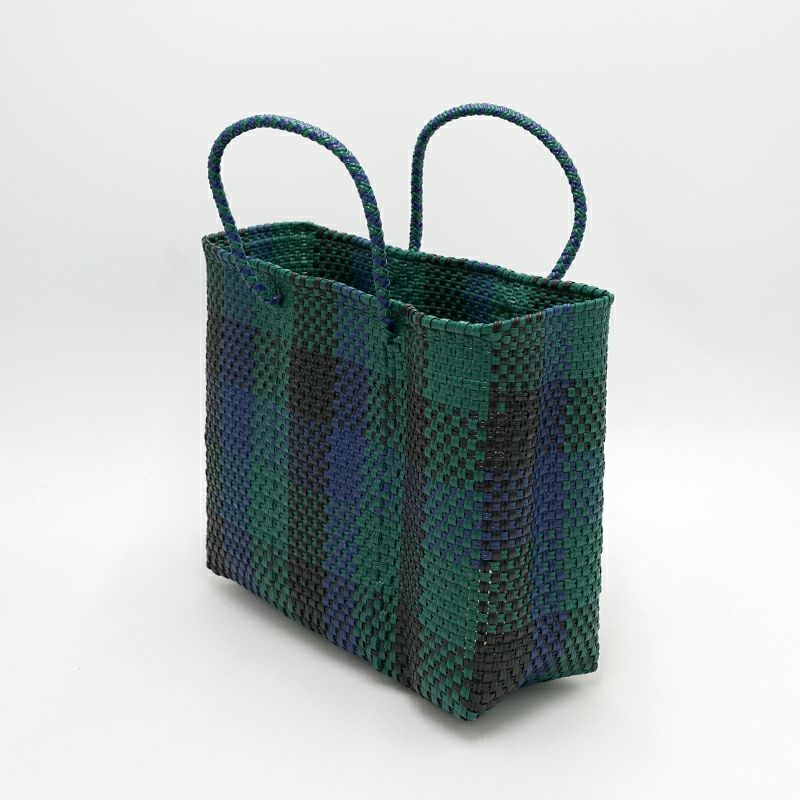 配色や色合いに個体差がございます。※お選びいただけません。