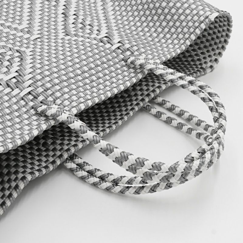 ⭐️レトラ　美品　メルカドバッグ 　ショルダータイプ　（シルバー） MERCADO BAG - ROMBO - Silver (L) | Letra｜レトラ公式通販
