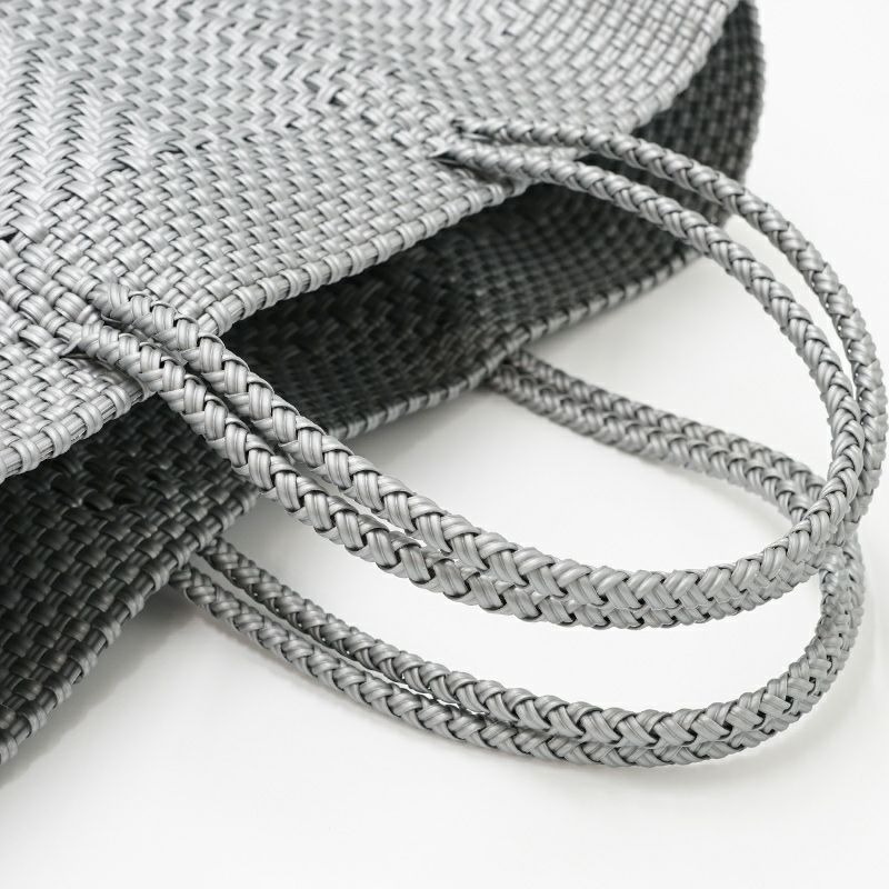 ⭐️レトラ　美品　メルカドバッグ 　ショルダータイプ　（シルバー） MERCADO BAG - ESPIGA - Silver (M) | Letra｜レトラ公式通販