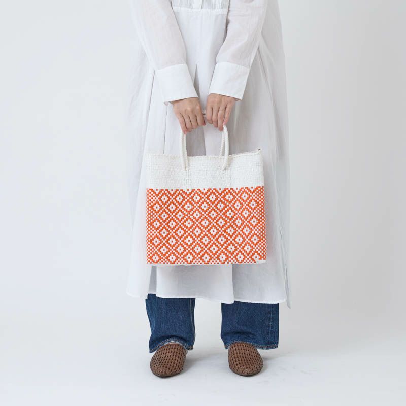 着用画像は実際の商品と異なる場合がございます