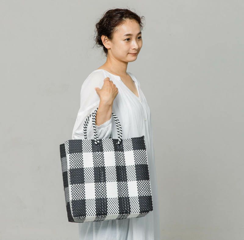 MERCADO BAG - BIG CHECK - Black / White (M) | Letra｜レトラ公式通販