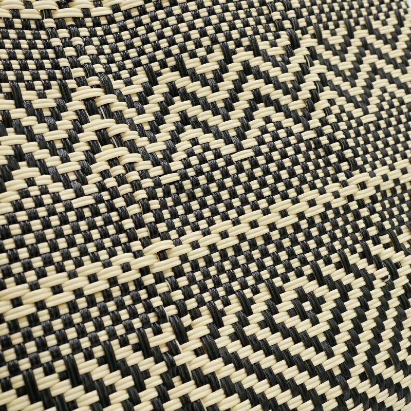 柄は異なる場合がございます。