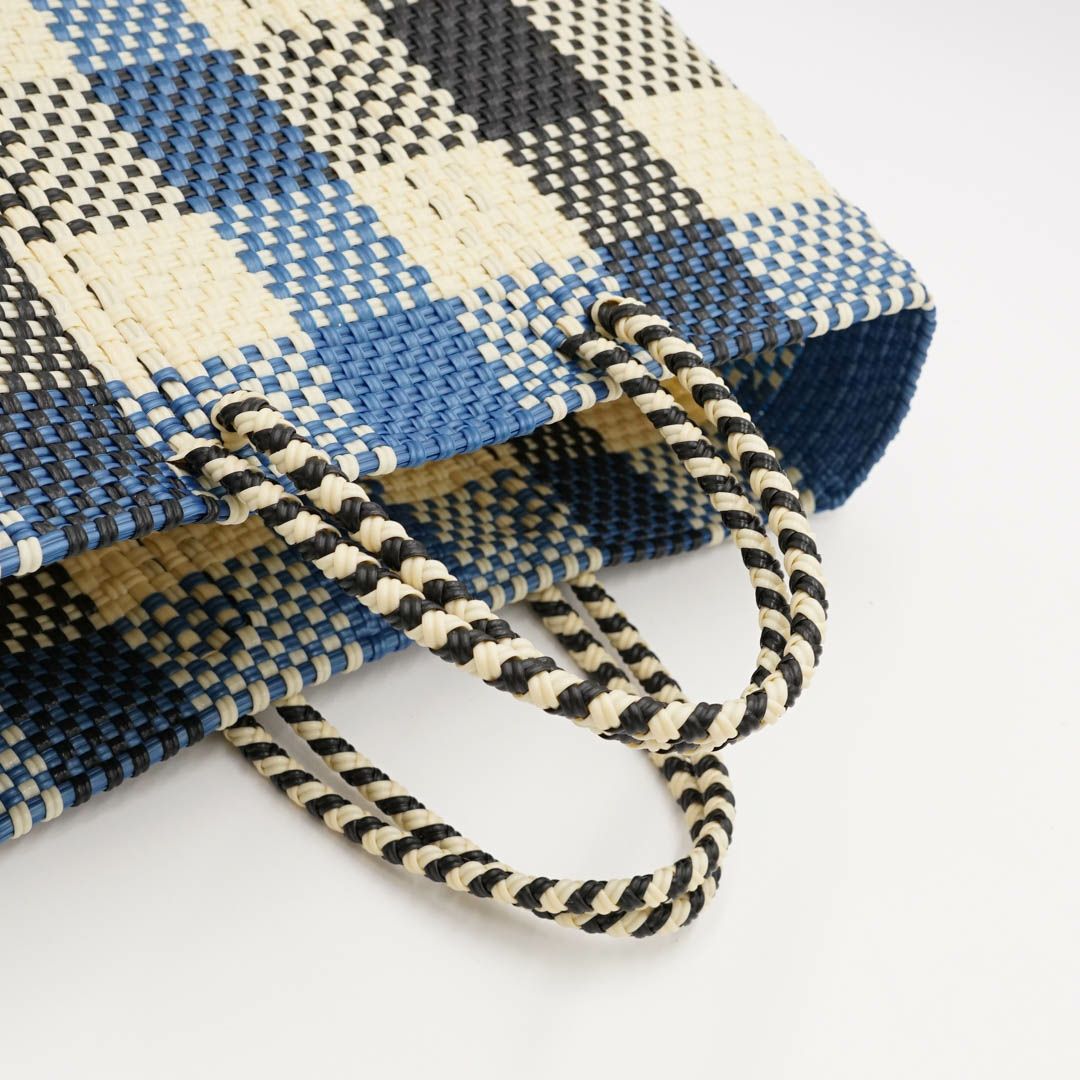 ハンドルのパターンが複数ございます。※お選びいただけません。