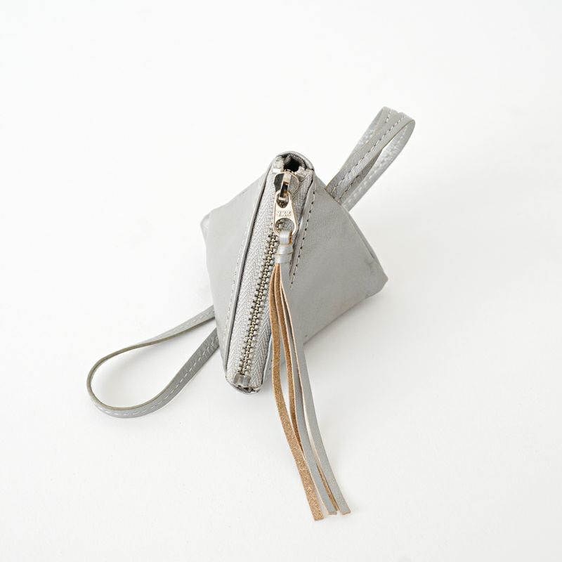 LEATHER TRIANGLE CHARM | Letra｜レトラ公式通販