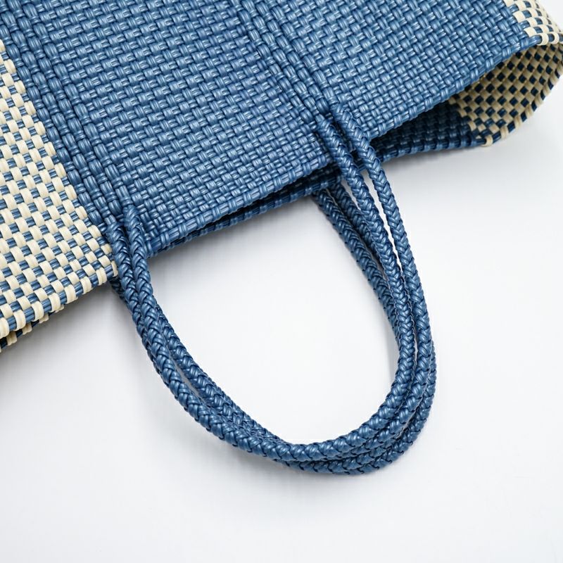 MERCADO BAG - CROSS LINE - Metallic Blue / Cream (M) | Letra