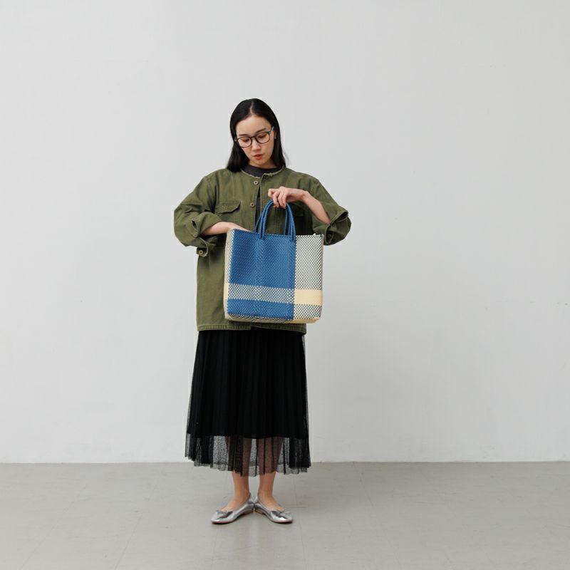 MERCADO BAG - CROSS LINE - Metallic Blue / Cream (M) | Letra