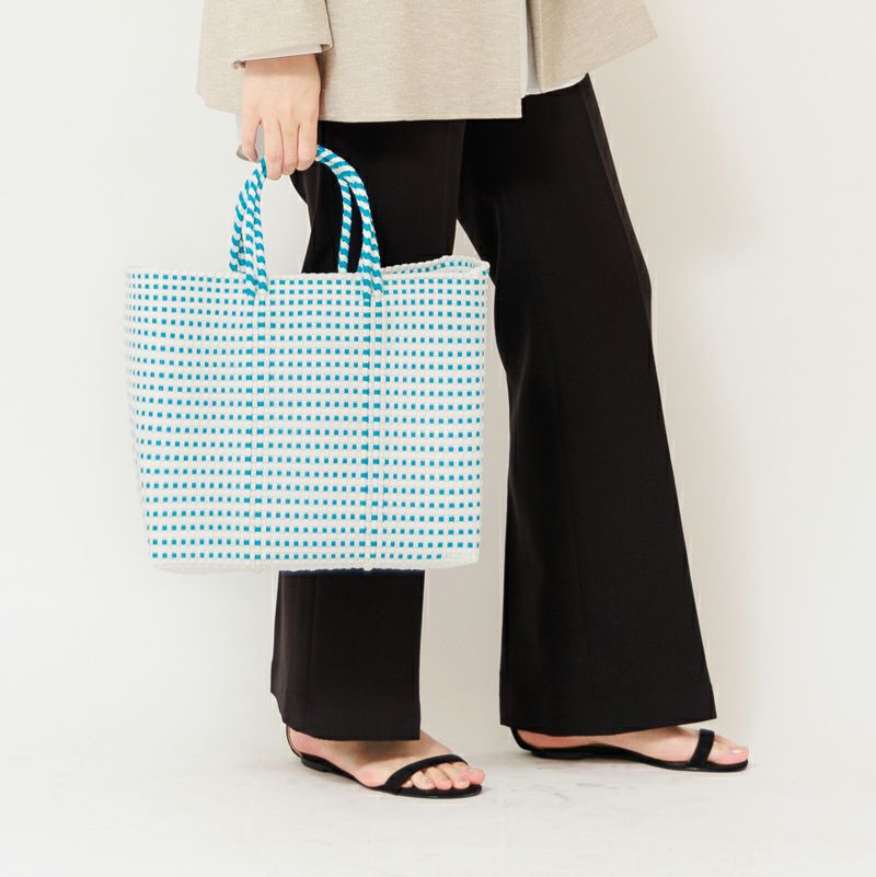 着画写真は実際のデザインと若干異なる場合がございます