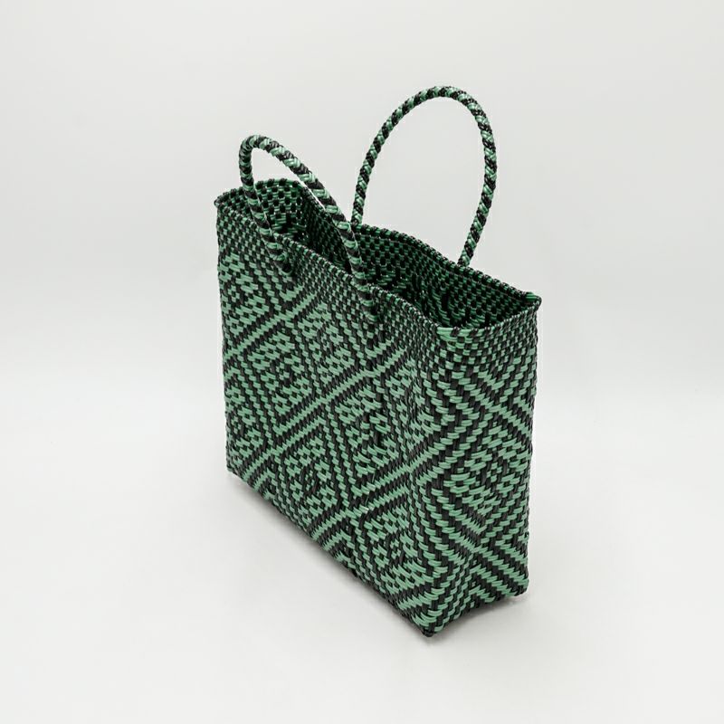 上部の幅や柄、色味に個体差がございます。※お選びいただけません。