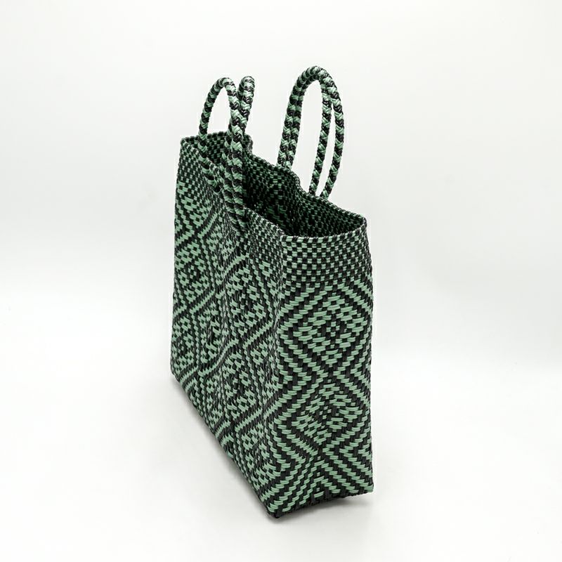 上部の幅や柄、色味に個体差がございます。※お選びいただけません。