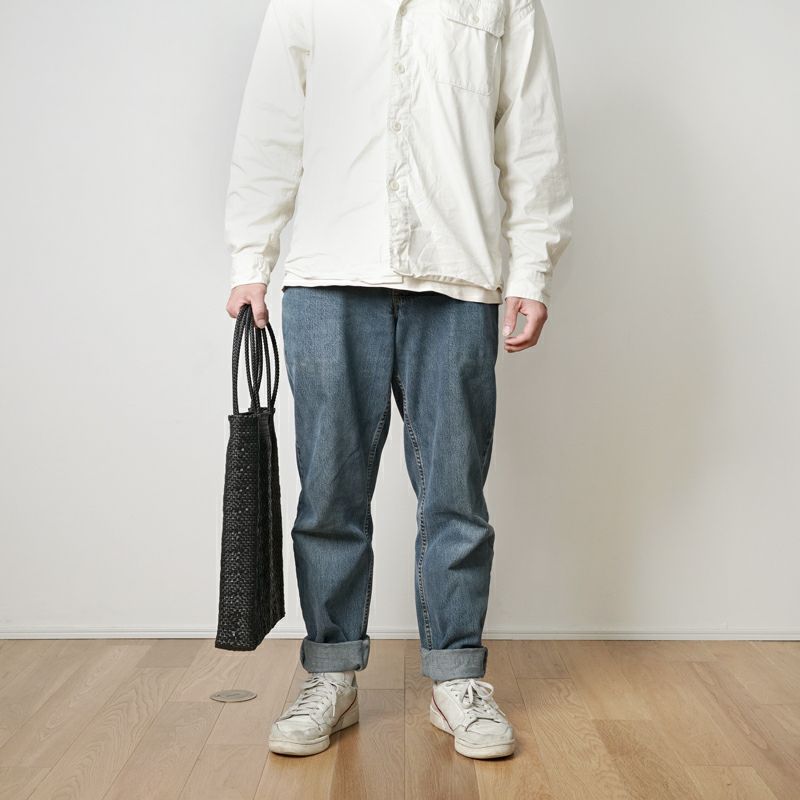 着用例：男性スタッフ着用