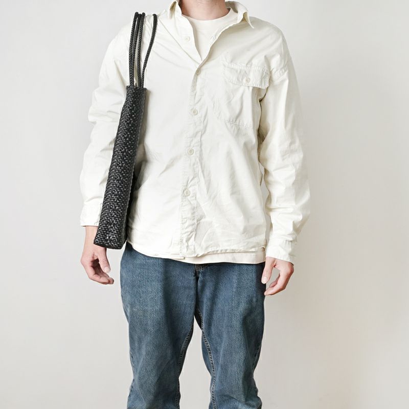 着用例：男性スタッフ着用