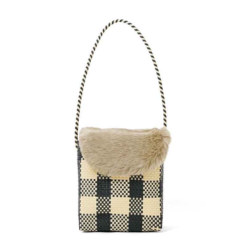 チェックの柄に個体差がございます※お選びいただけません