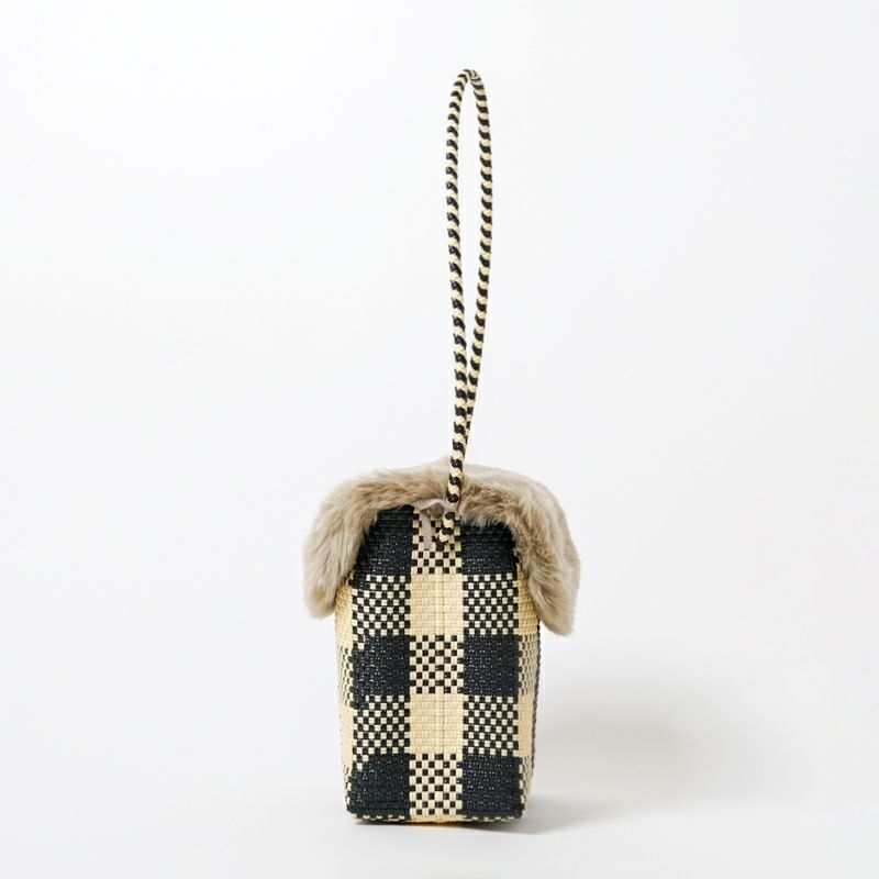 チェックの柄に個体差がございます※お選びいただけません