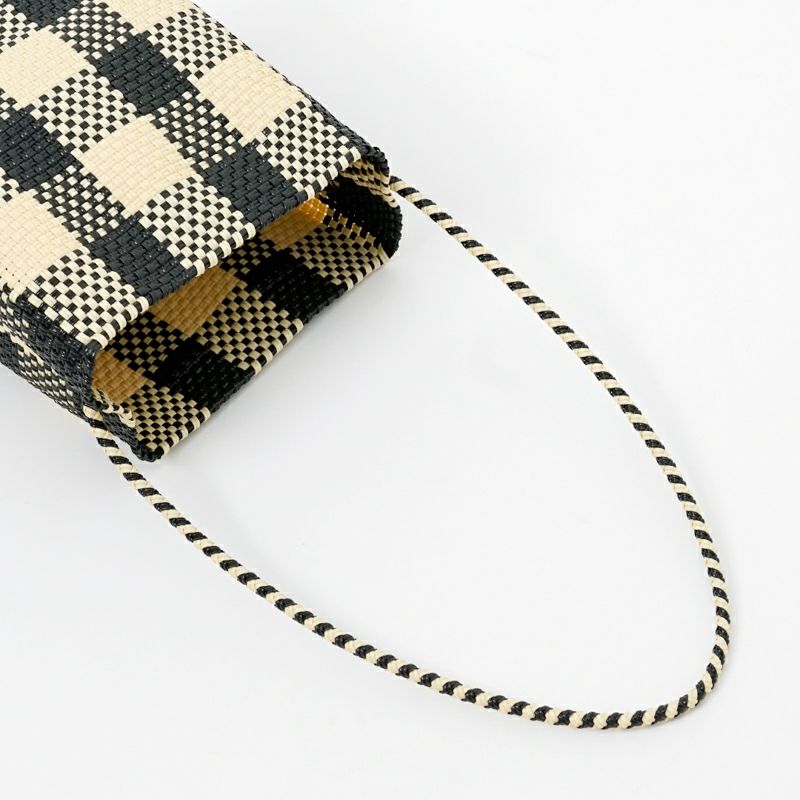 チェックの柄に個体差がございます※お選びいただけません