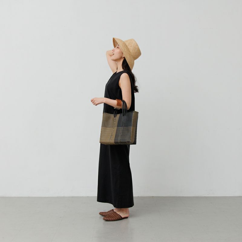 MERCADO BAG - ARENA - Black / Gold (S) | Letra｜レトラ公式通販