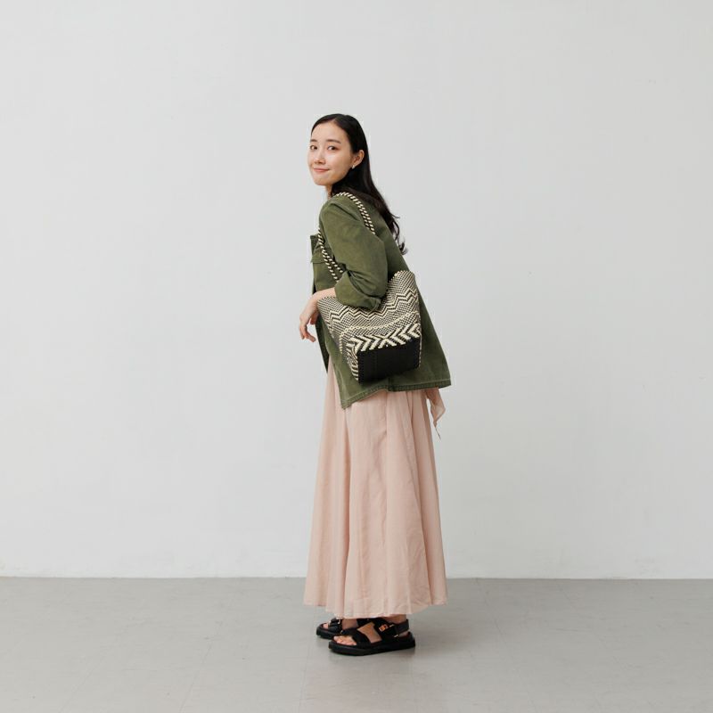 MERCADO BUCKET - WOVEN - Black / Cream (LONG HANDLE) | Letra