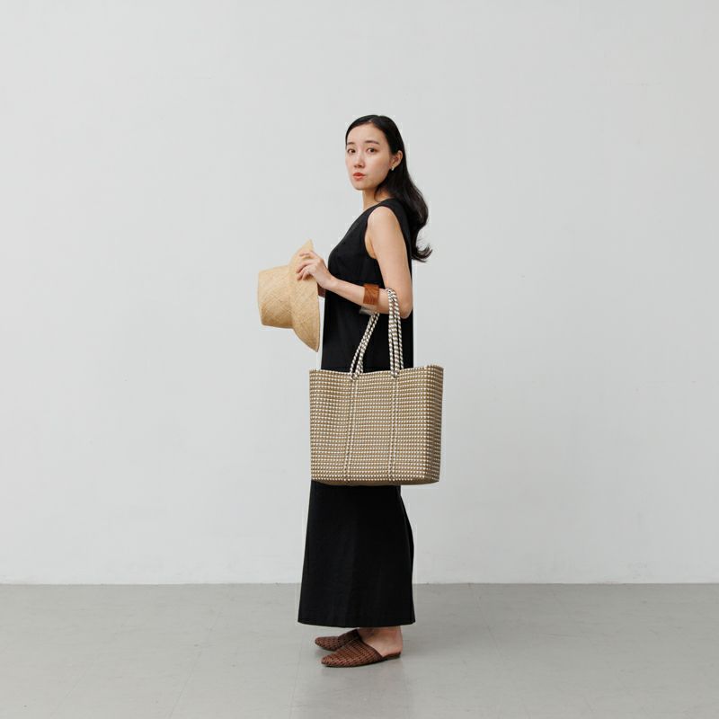 MERCADO BAG - MINI CHECK - LONG HANDLE - Gold / White (M) | Letra