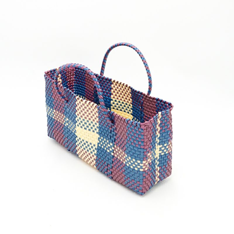 今回の入荷はCopperがMetallic Pinkになっております。