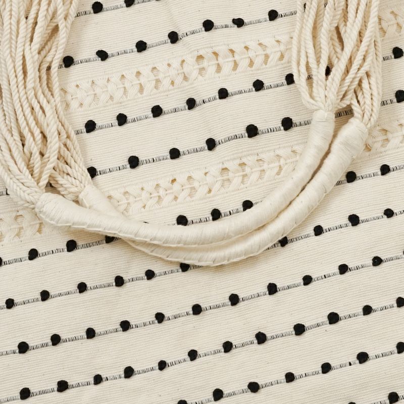 ハンドルは糸を巻き付け作られています