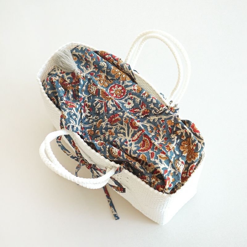 バッグのハンドルに付けられるインバッグです