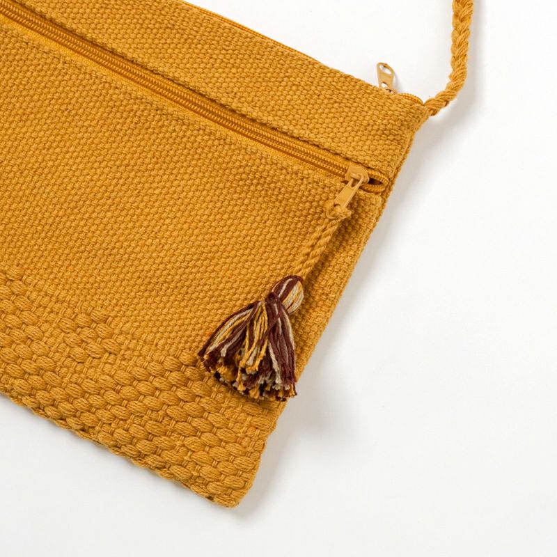 タッセルアップ