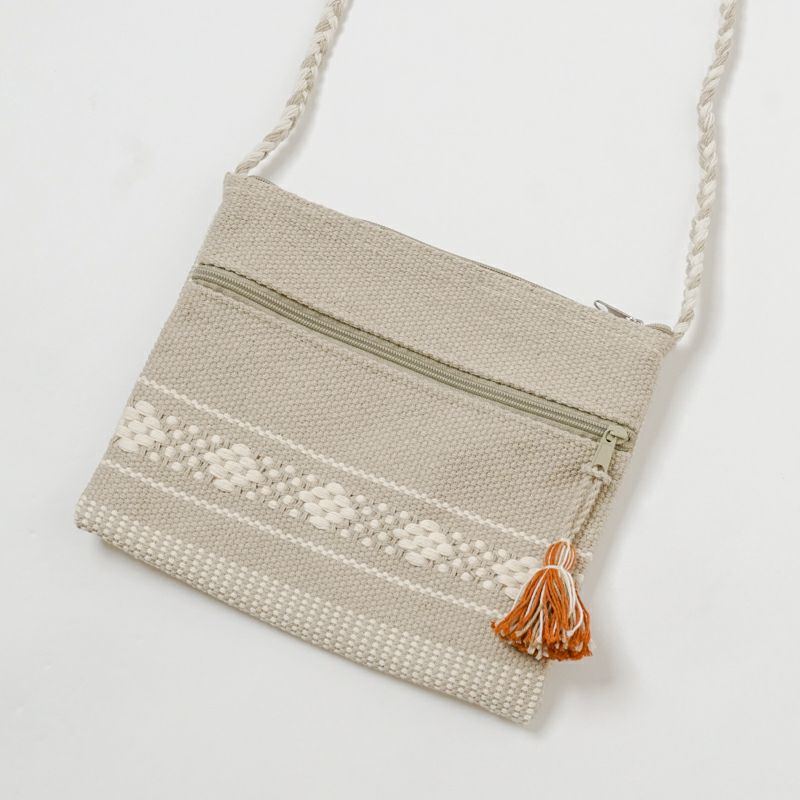 チャックは２箇所ございます