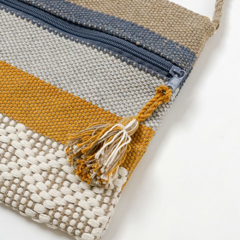 1：タッセルアップ