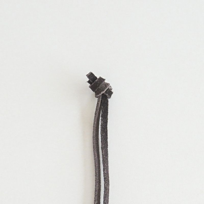 発送時、紐を緩めに結んでおります。用途に応じてお使いください。