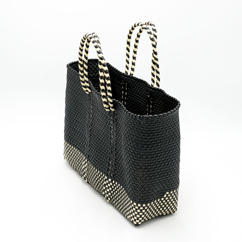 アソートは通常のサイズと異なる場合がございます。