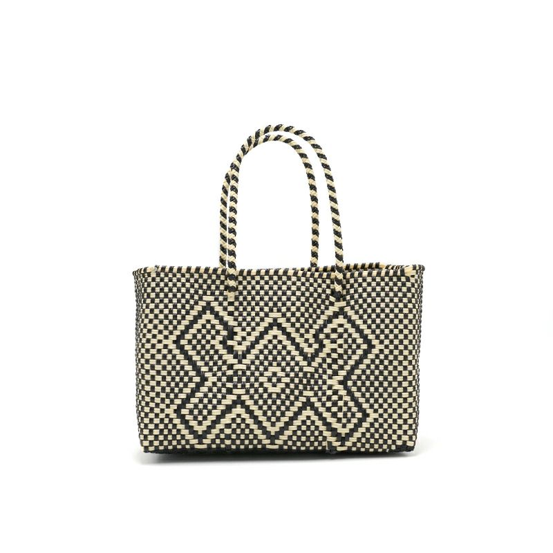 アソートは通常のサイズと異なる場合がございます。