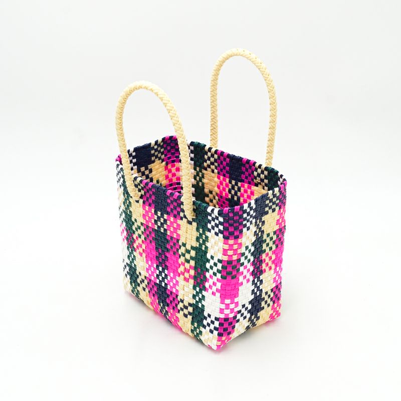 アソートは通常のサイズと異なる場合がございます。