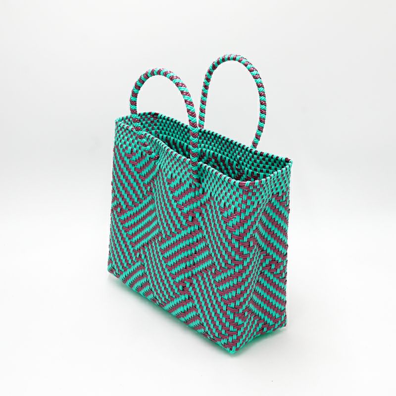 アソートは通常のサイズと異なる場合がございます。