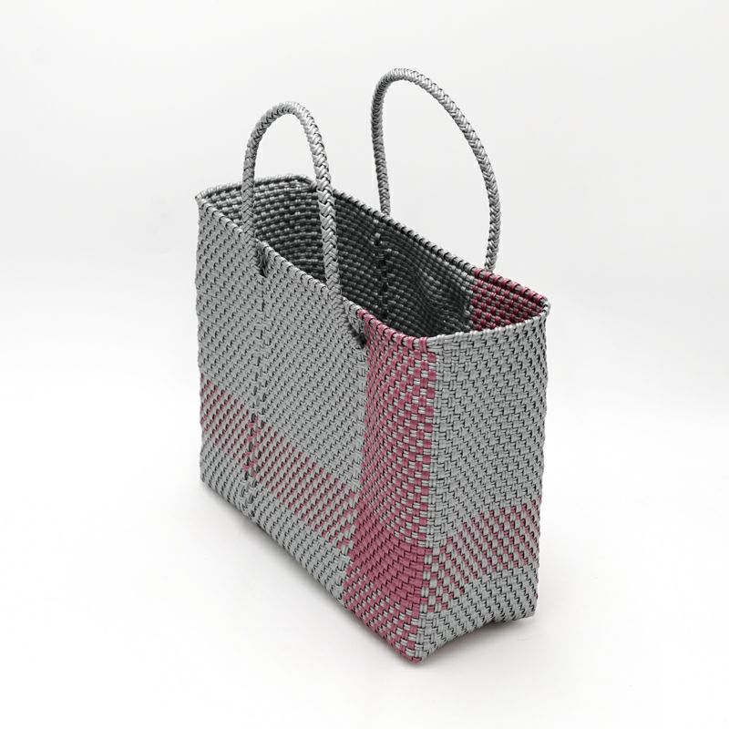 アソートは通常のサイズと異なる場合がございます。