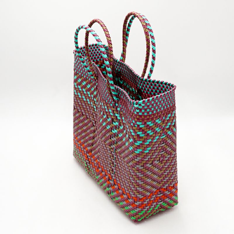 アソートは通常のサイズと異なる場合がございます。