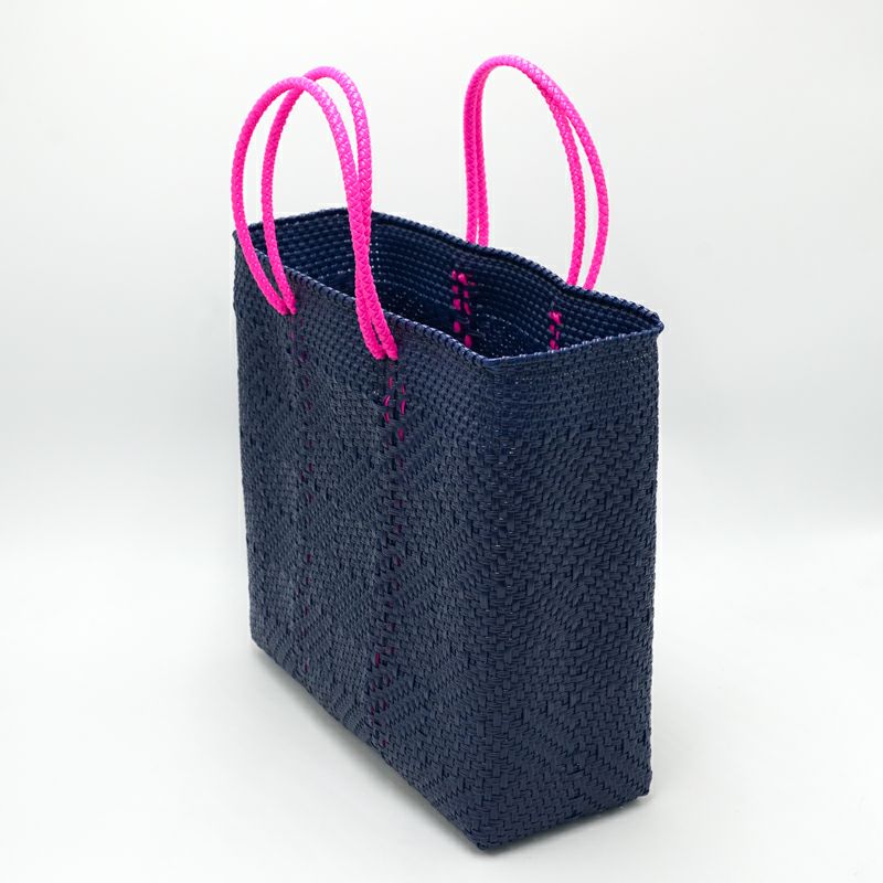 アソートは通常のサイズと異なる場合がございます。