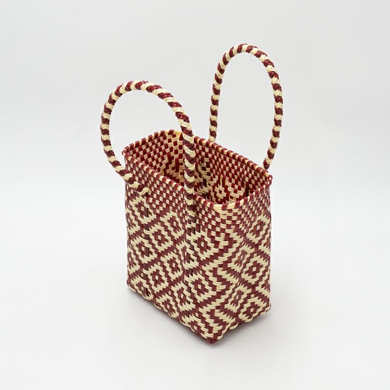 アソートは通常のサイズと異なる場合がございます。