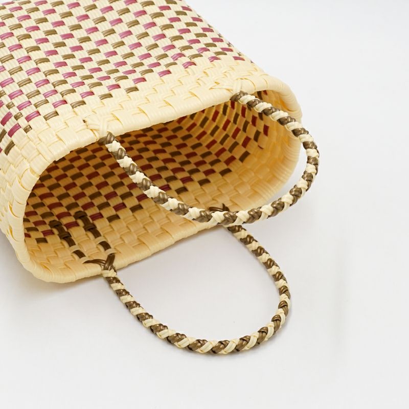 アソートは通常のサイズと異なる場合がございます。