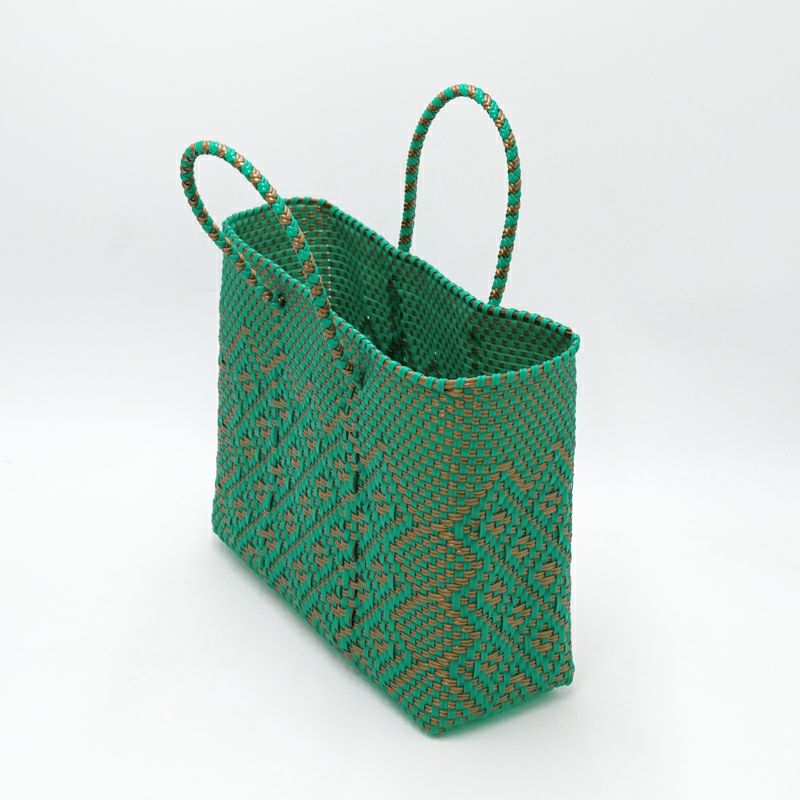 アソートは通常のサイズと異なる場合がございます。